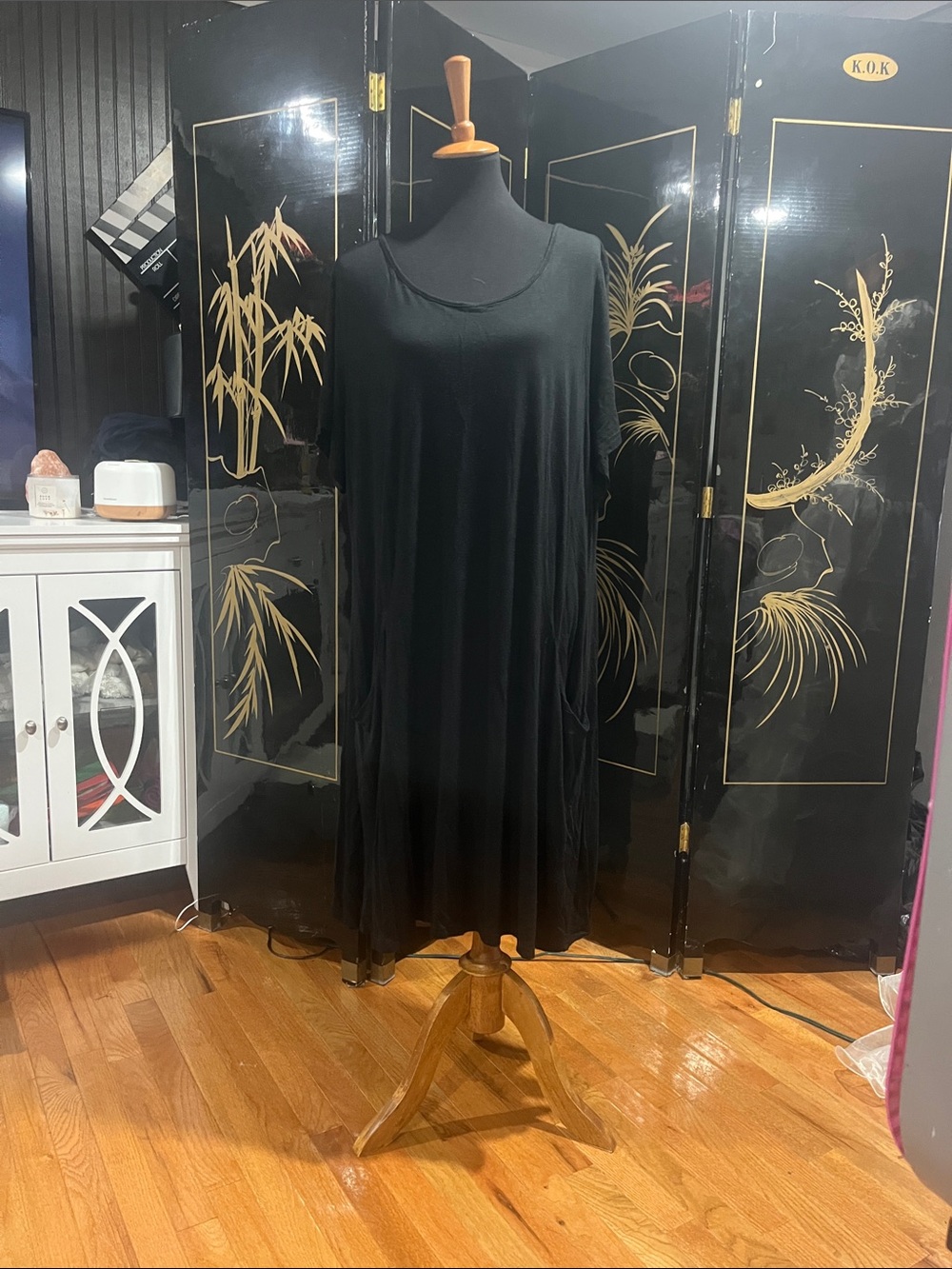Black Sleeveless Swing Dress. Tee shirt style RE